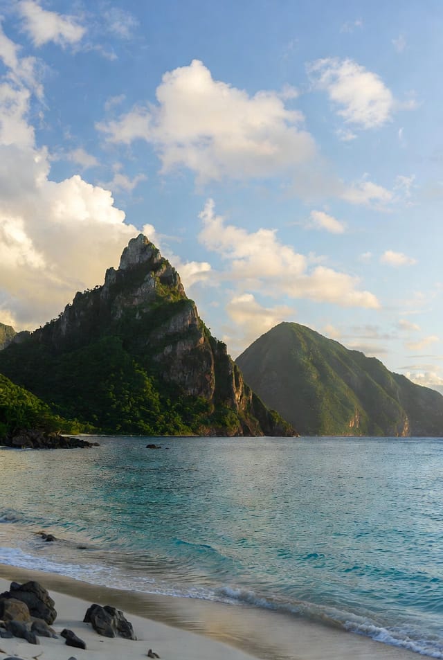 Home and Art Magazine: Saint Lucia